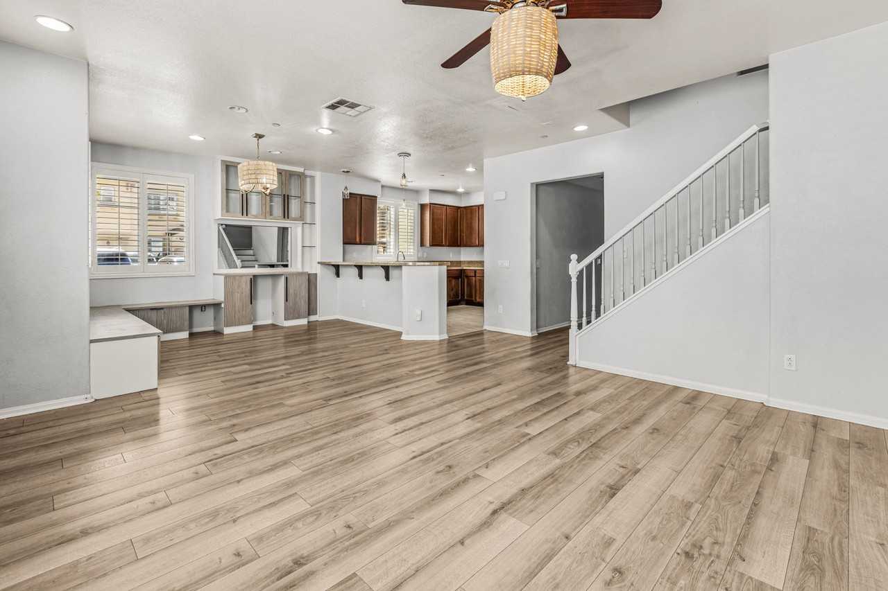 1636 Avenida Aviare - Photo 5 of 25