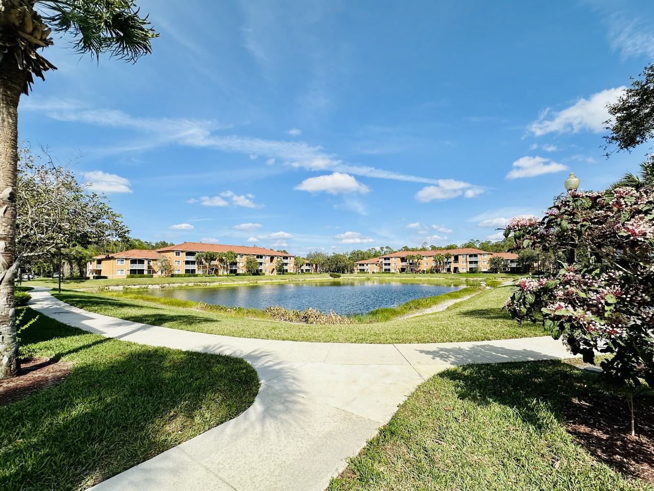 1810 Florida Club Cir - 1206Unit 1206 #1206 - Photo 2 of 43