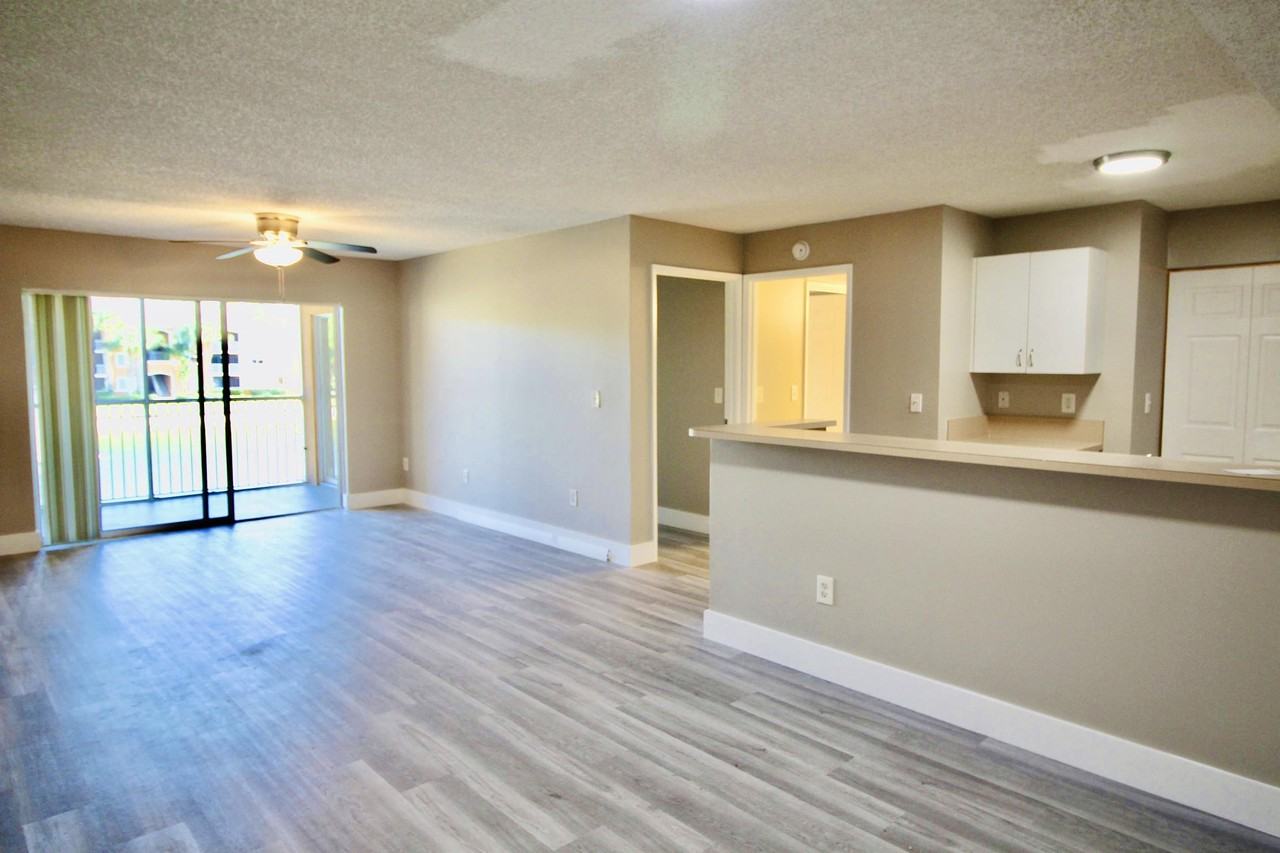 1810 Florida Club Cir - 1206Unit 1206 #1206 - Photo 7 of 43