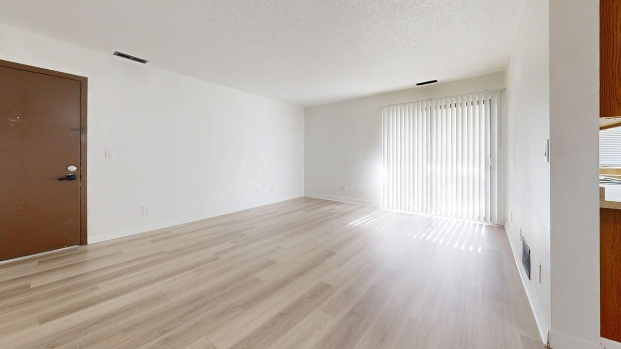 215 E Arbor (Bismarck,ND) - Photo 2 of 21