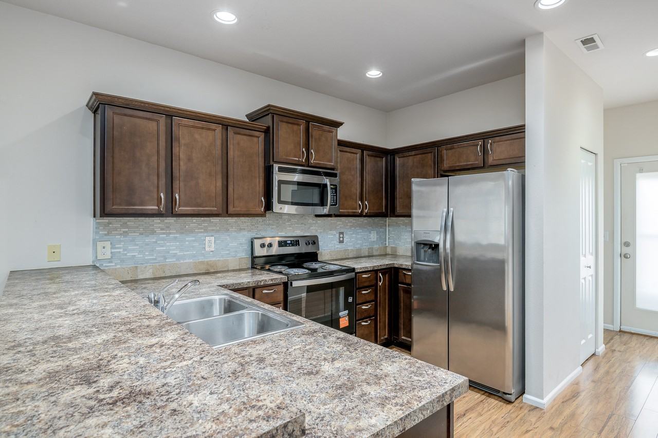 1610 179th Street Ct E #1 - Photo 7 of 33