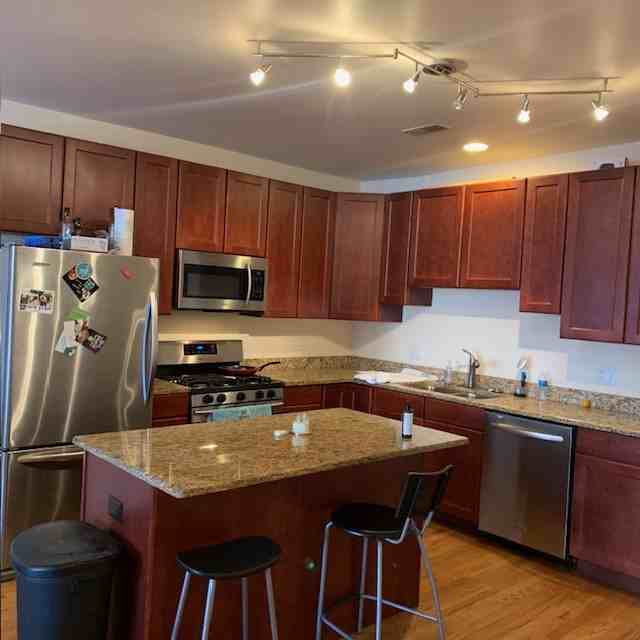 2000 W Warren Blvd #4SE - Photo 2 of 11