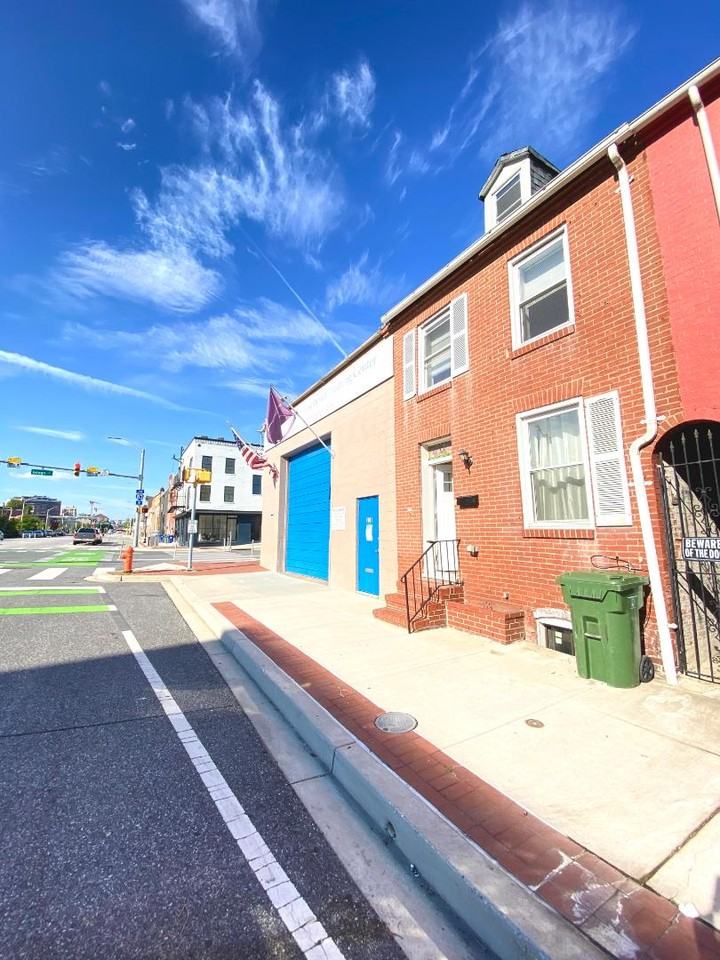305 S Central Ave - Photo 3 of 15