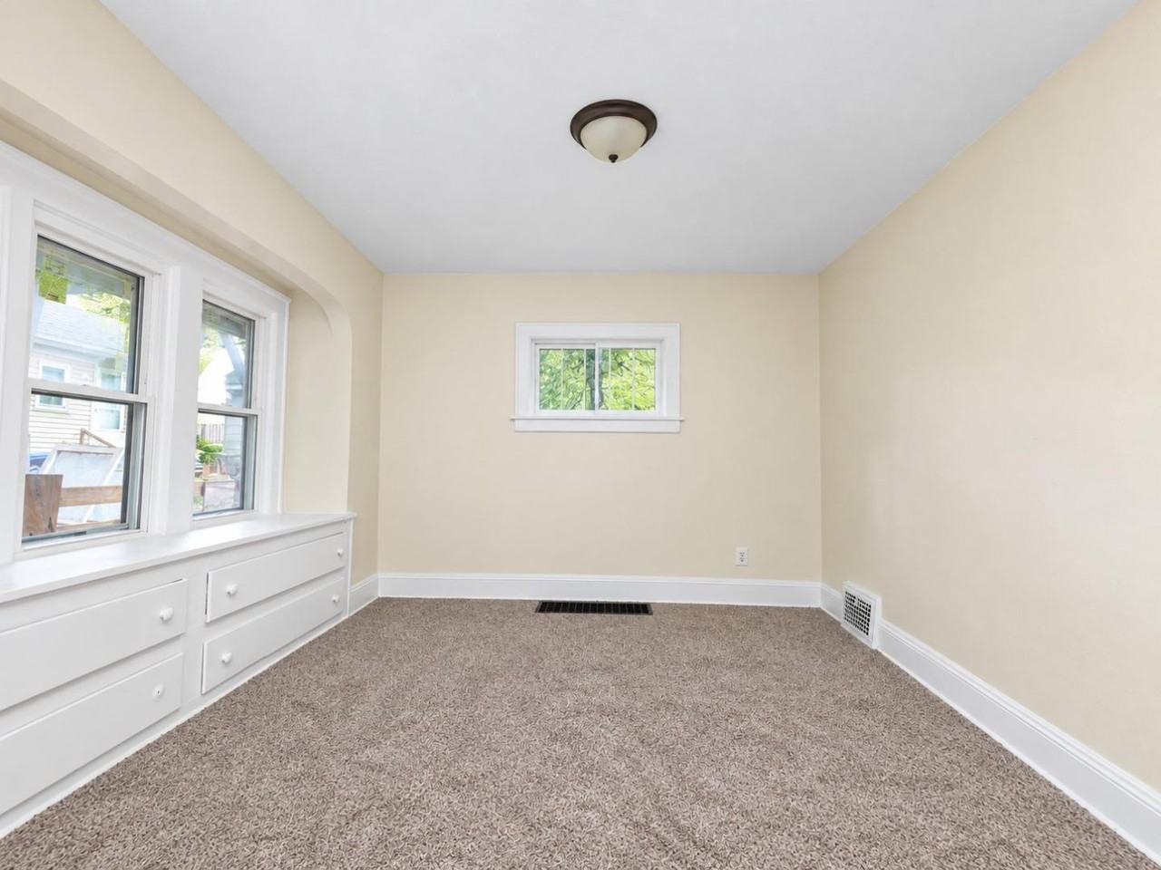 1280 Brandon Ave - Photo 7 of 20