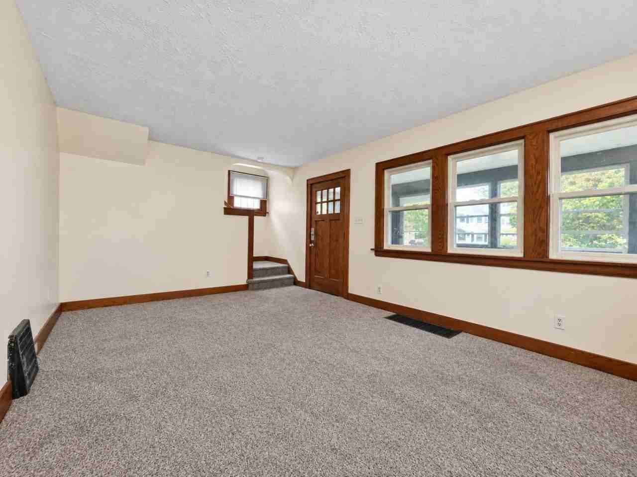 636 Gridley Ave - Photo 4 of 14