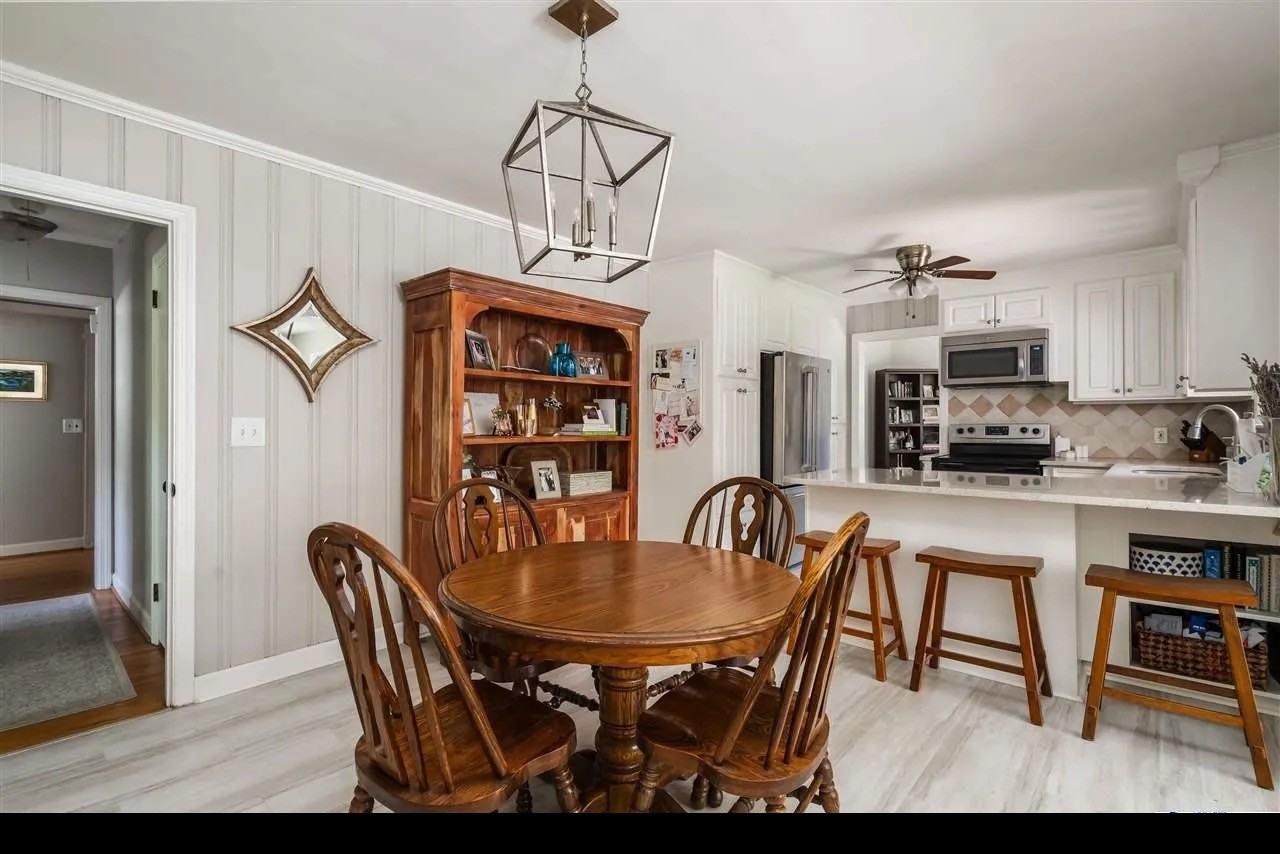 850 Congaree Dr - Photo 6 of 20