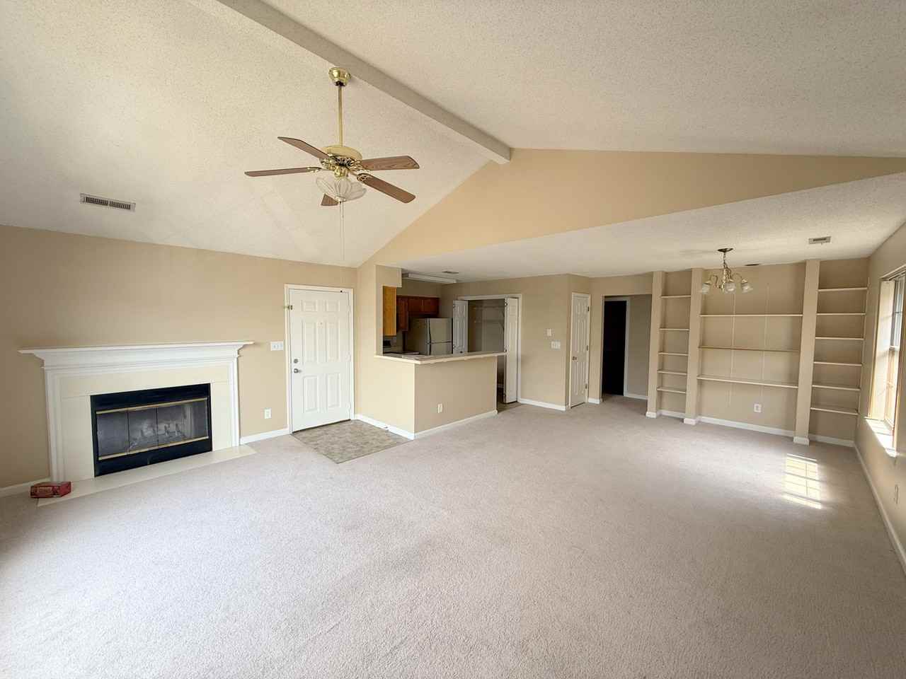 262 Waters Edge Ln #1 - Photo 4 of 17