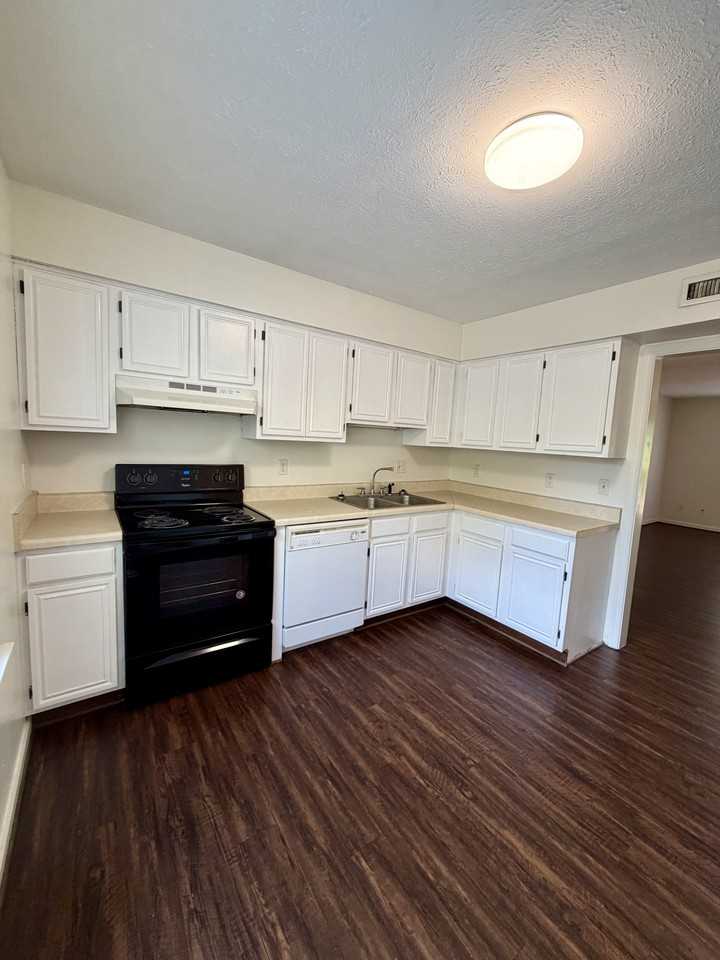 119 Mill Lane Rd #119 - Photo 5 of 35