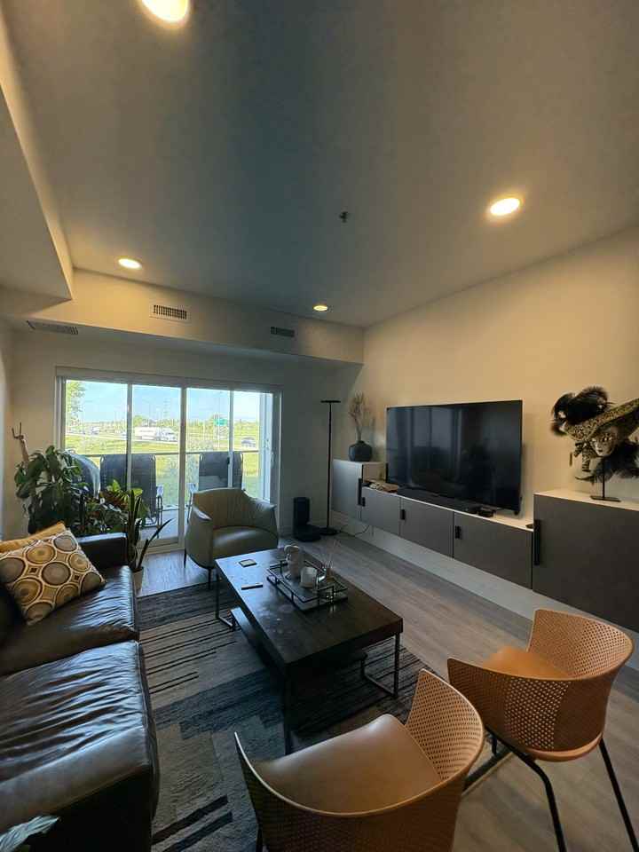 1505 Molson St. - Photo 3 of 16