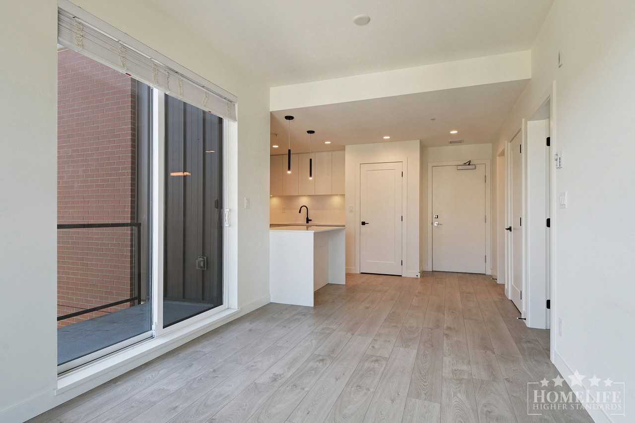 20018 83a Ave - Photo 5 of 22