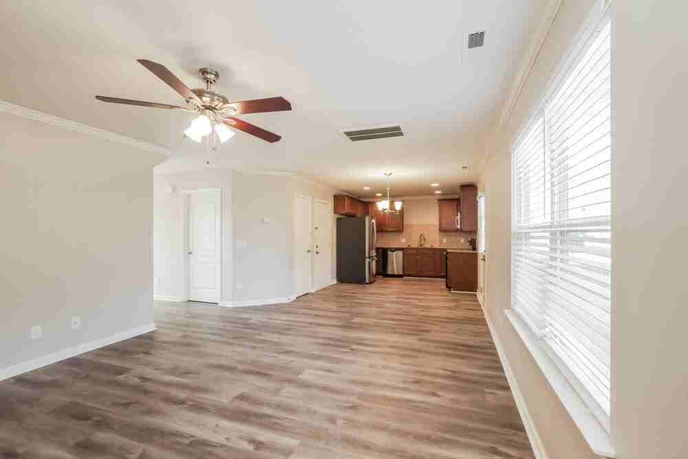 740 Willow Creek Dr - Photo 4 of 17