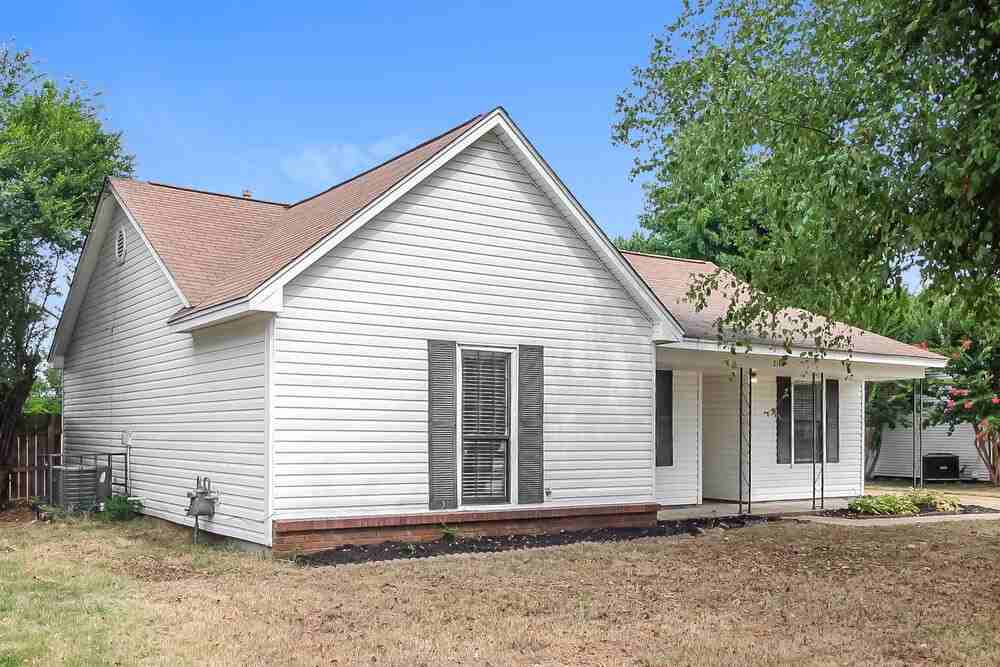 2185 Longlane Dr - Photo 3 of 16