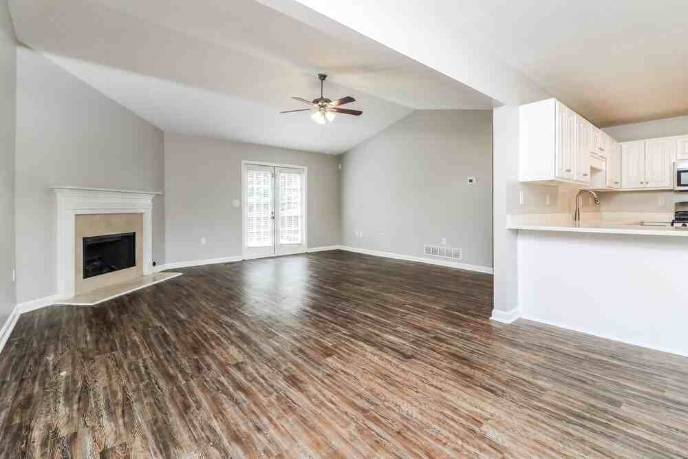 6376 Melrose St #1 - Photo 4 of 16