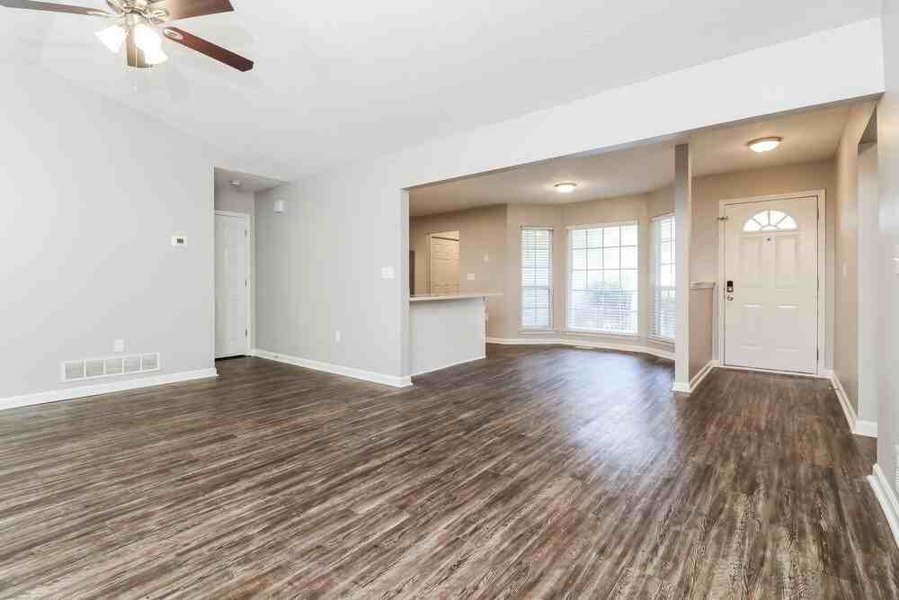 6376 Melrose St #1 - Photo 5 of 16