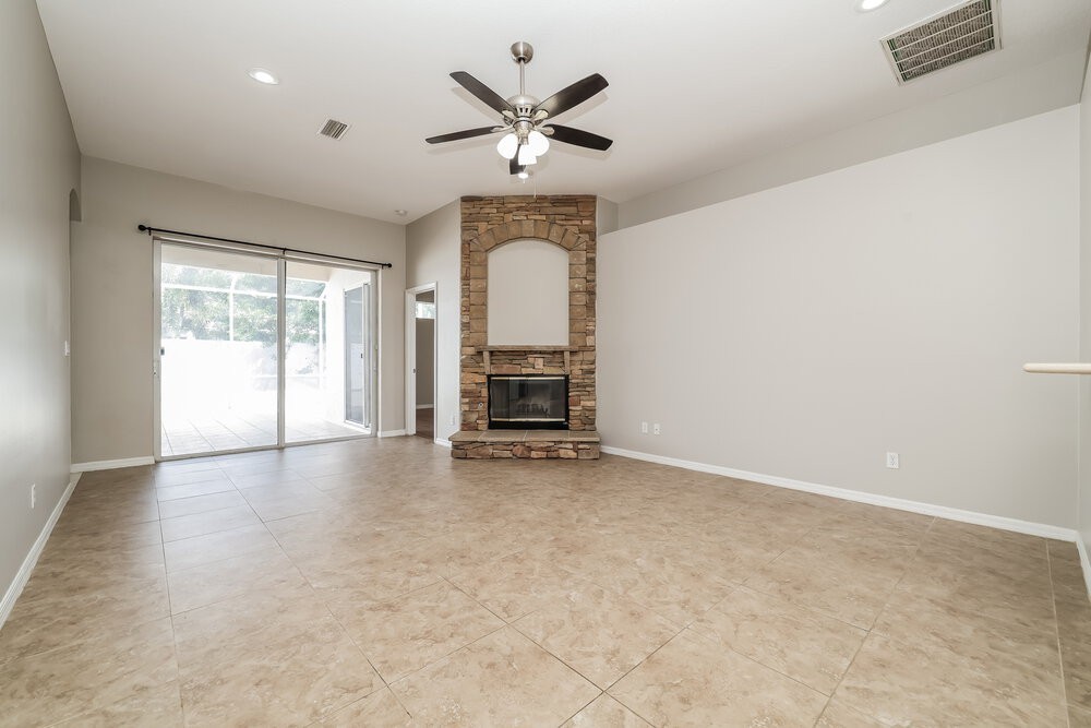 409 Delwood Breck St - Photo 3 of 16