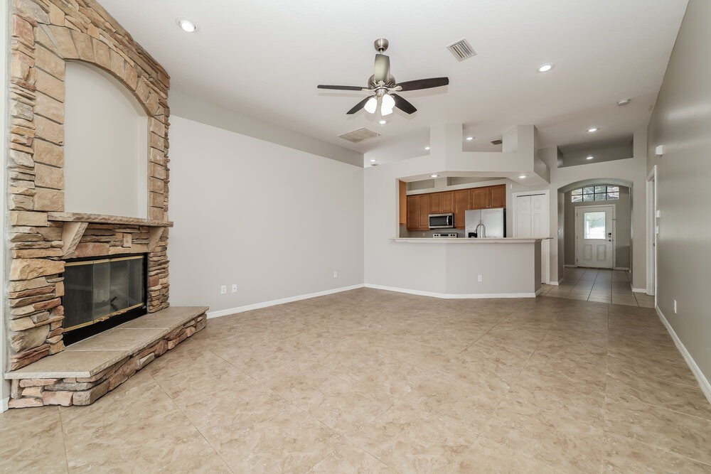 409 Delwood Breck St - Photo 4 of 16