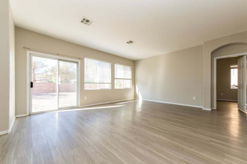 1015 Cove Palisades Dr - Photo 5 of 16