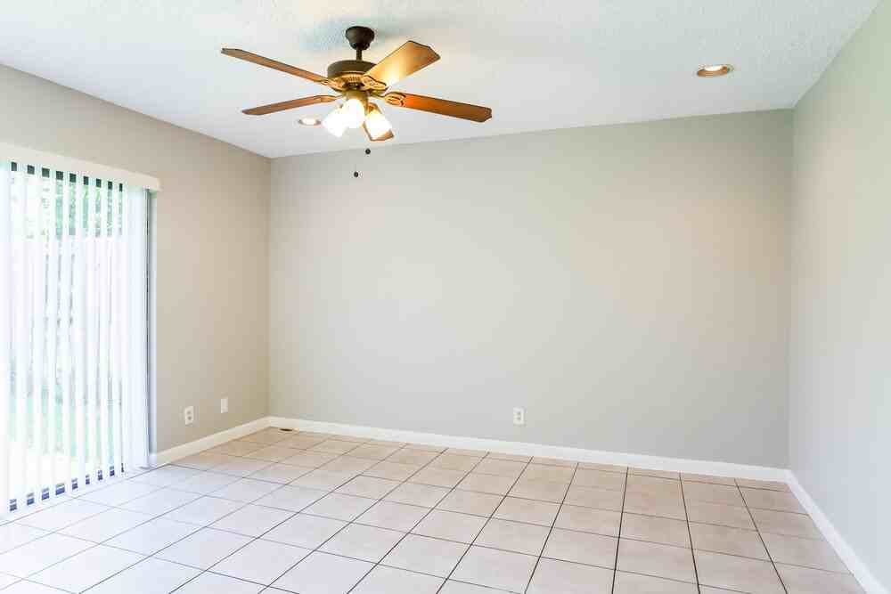 11492 Clear Creek Pl - Photo 2 of 13