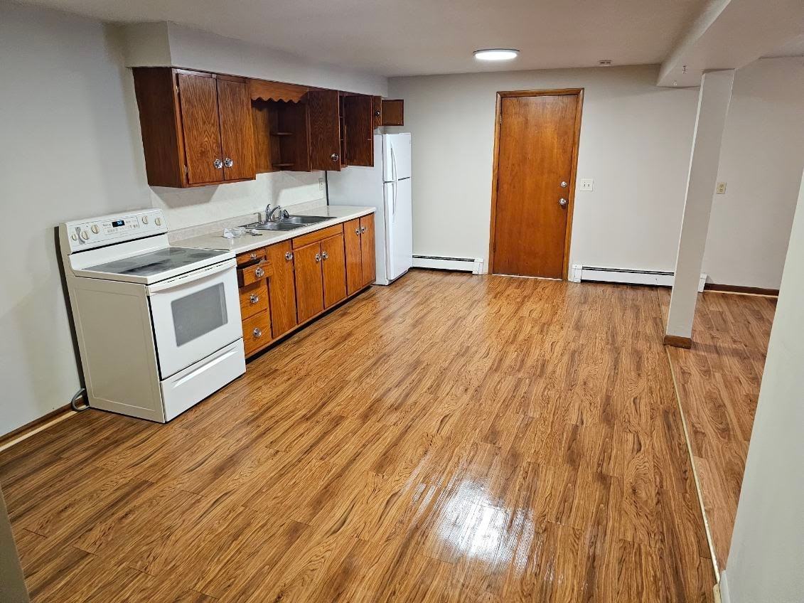 939 8th Street - 1 A #1A - Photo 2 of 12