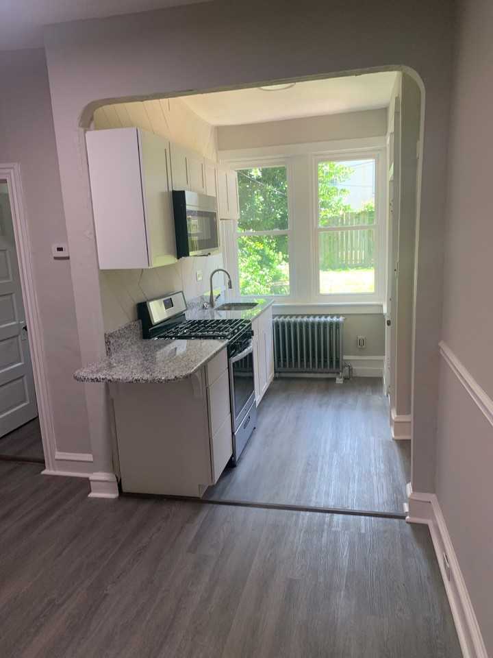 1304 N Clayton St #1 - Photo 3 of 12