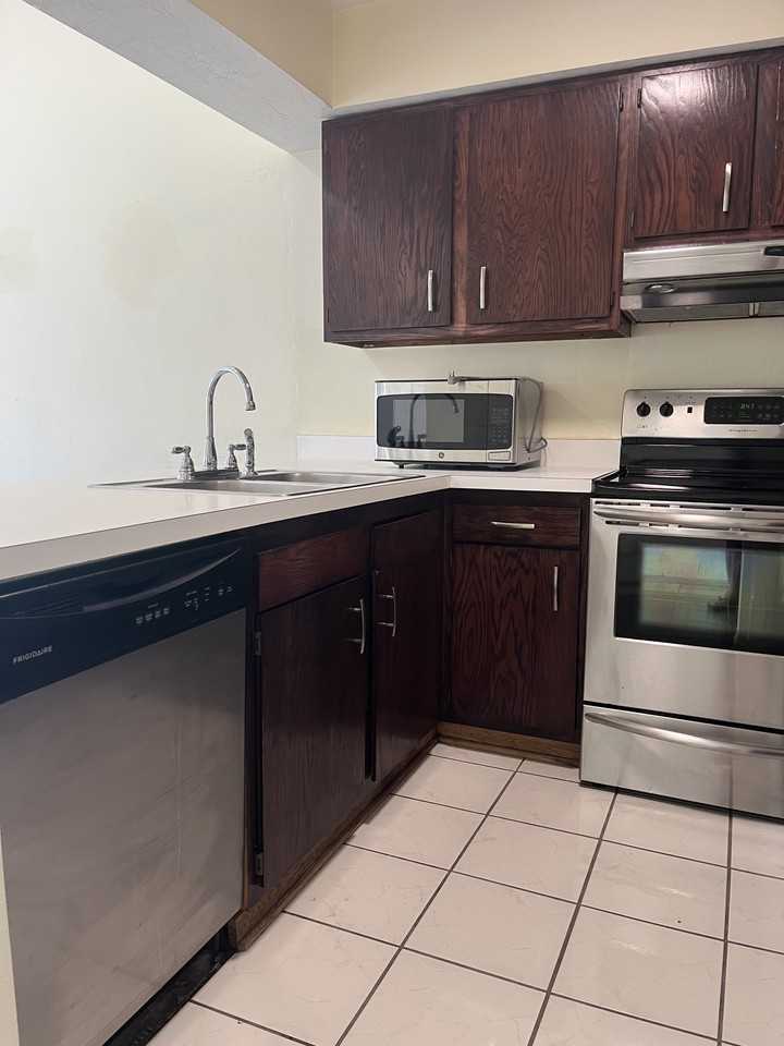 4407 Sw 21st Ln #1 - Photo 3 of 21