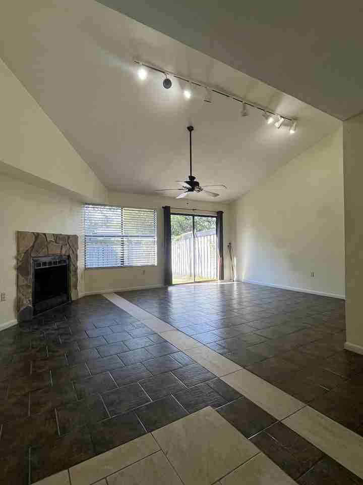 4407 Sw 21st Ln #1 - Photo 7 of 21
