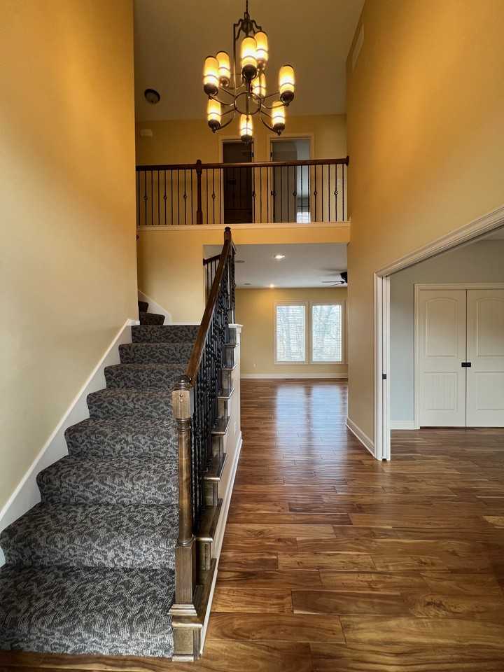 1234 Vivian Dr #1 - Photo 3 of 32