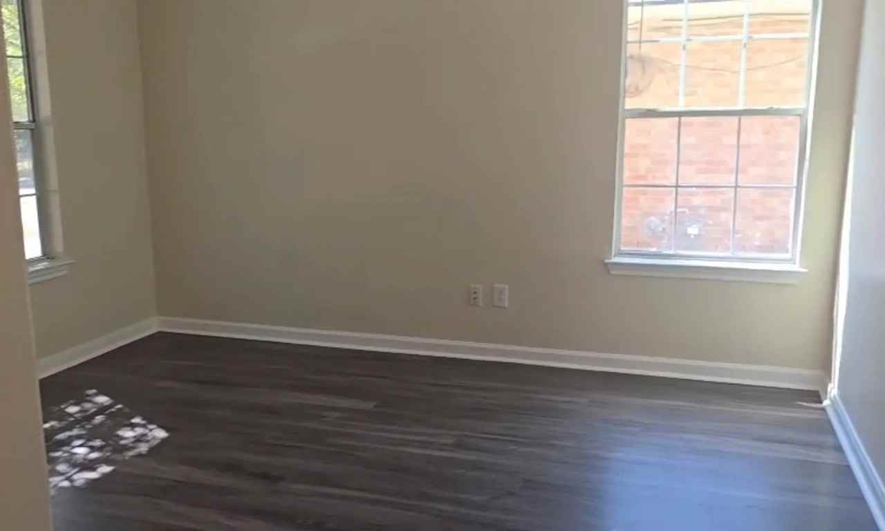 4000 White Water Way - Photo 3 of 17