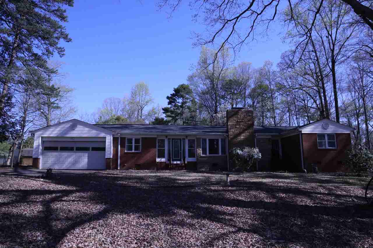 1118 Mineral Springs Rd - Photo 3 of 39