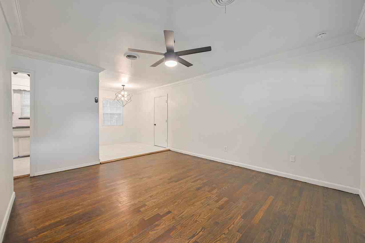 3501 Sycamore Dr #1 - Photo 4 of 38