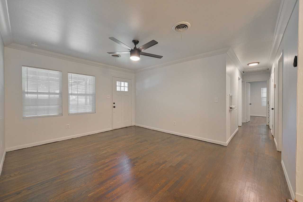 3501 Sycamore Dr #1 - Photo 6 of 38