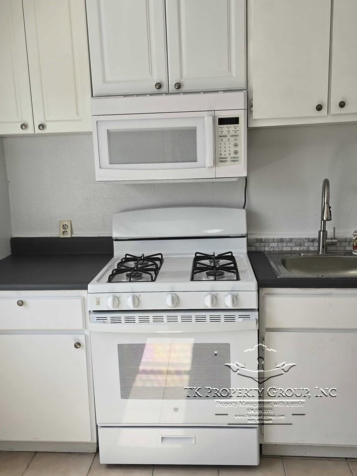 17801 Penn Valley Dr #1 - Photo 7 of 13