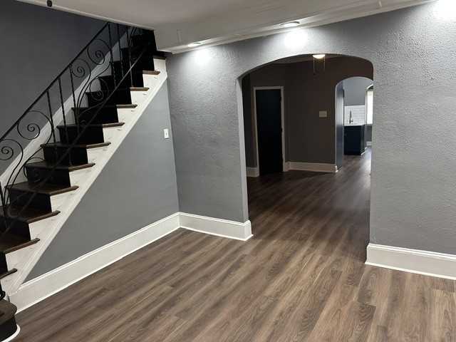 1940 W Godfrey Ave #1 - Photo 3 of 16