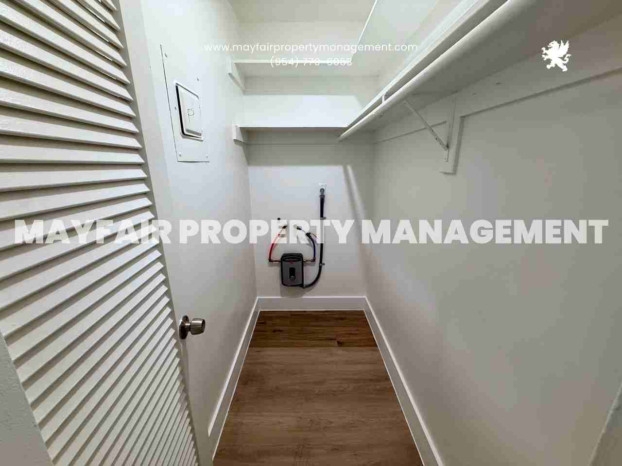 1041 Ne 15th St #2 - Photo 6 of 18