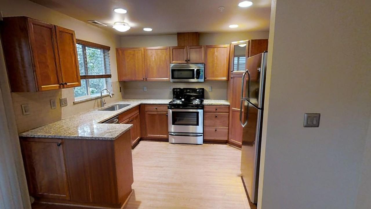 OLP 5264 NE 121st Avenue - Photo 2 of 50