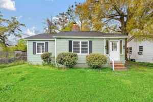 featured image of 206 Pinehill Dr #1