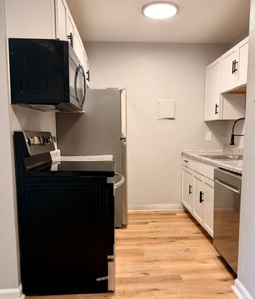 Peppertree Apartments - Photo 7 of 10