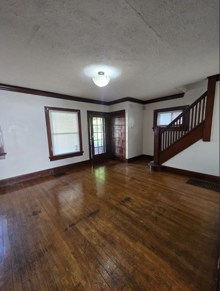 1118 Grafton Ave #1120 - Photo 4 of 16
