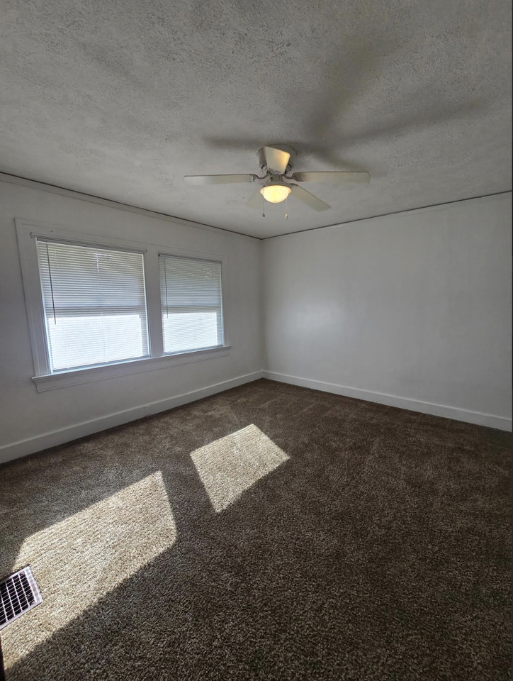 1118 Grafton Ave #1120 - Photo 7 of 16