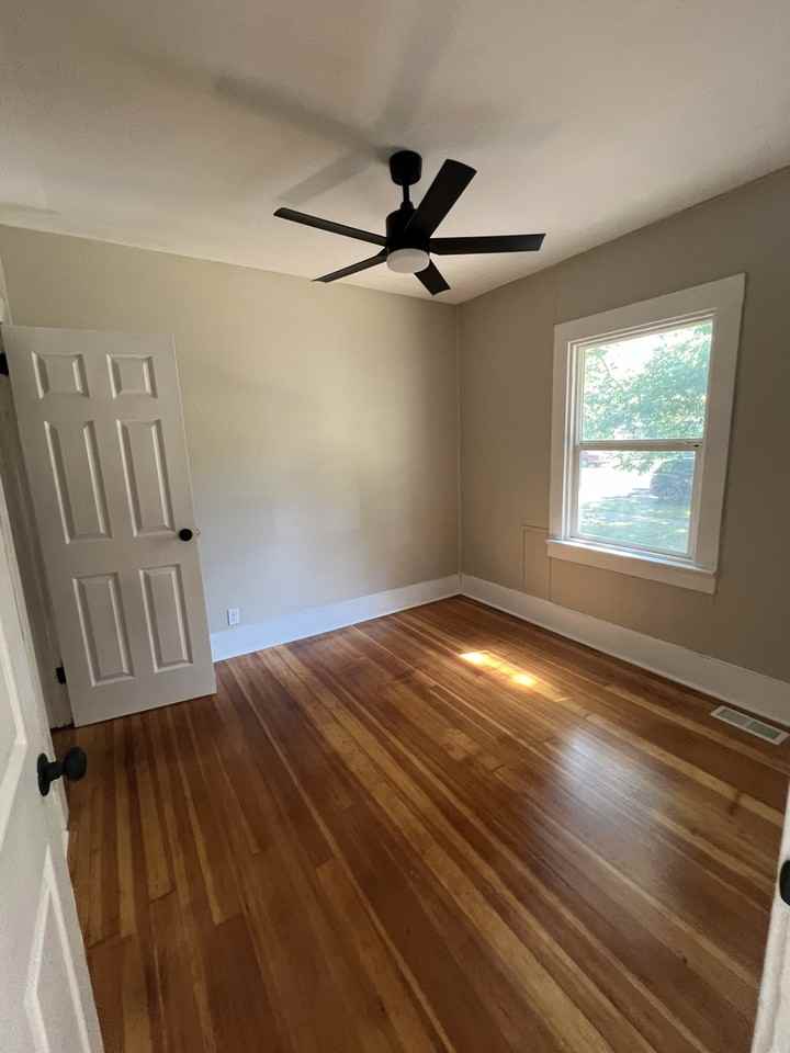 720 Custer St #1 - Photo 5 of 11
