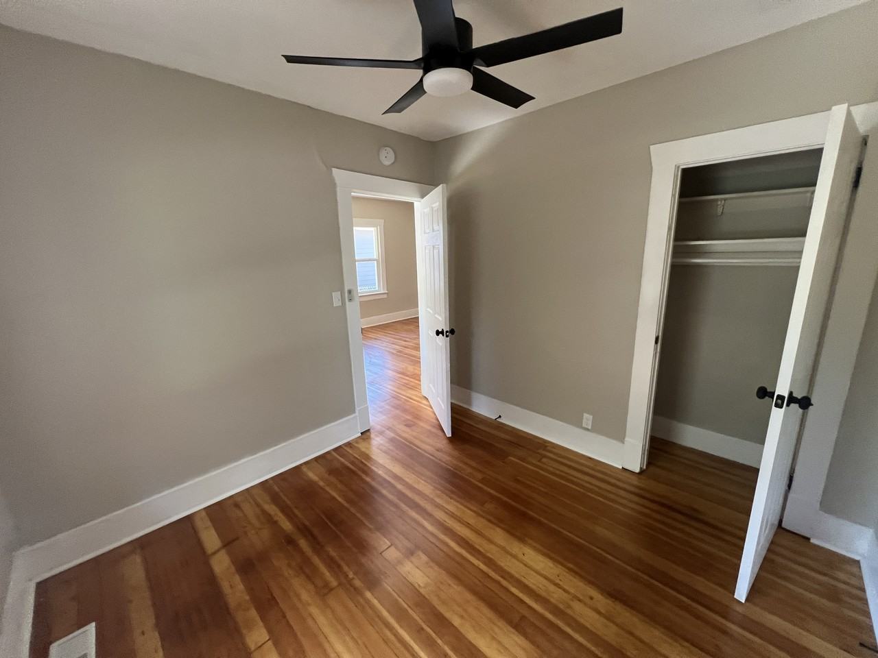 720 Custer St #1 - Photo 6 of 11