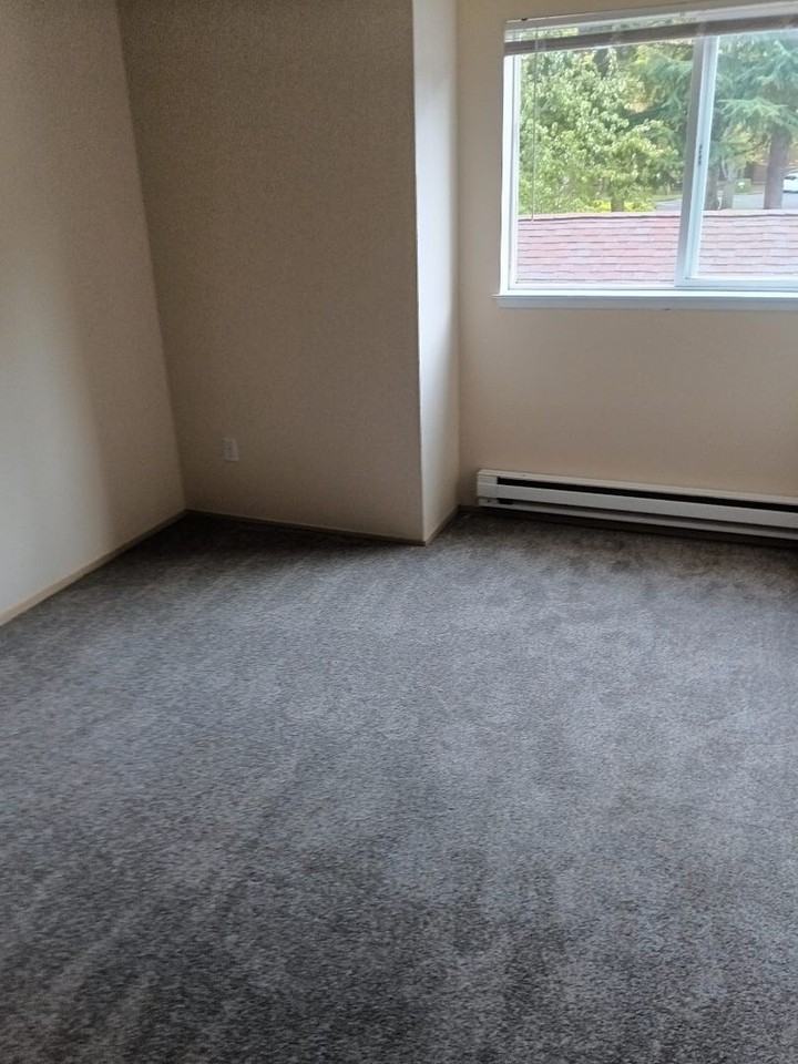 Larger 2bed 2bath - In Lakewood - Photo 6 of 6