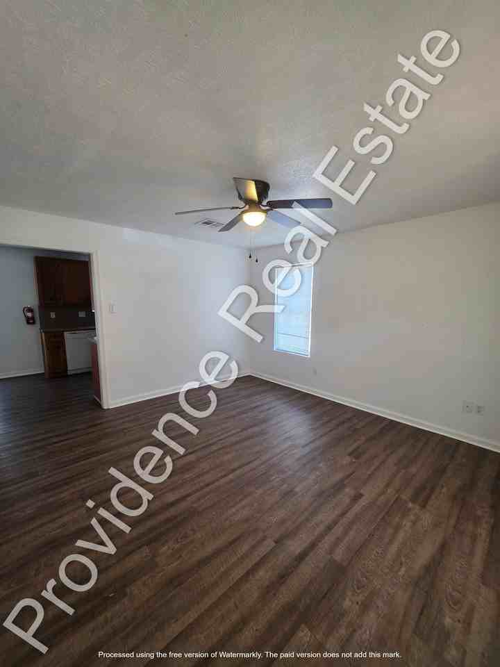 164 Greene Ln #164 - Photo 3 of 7