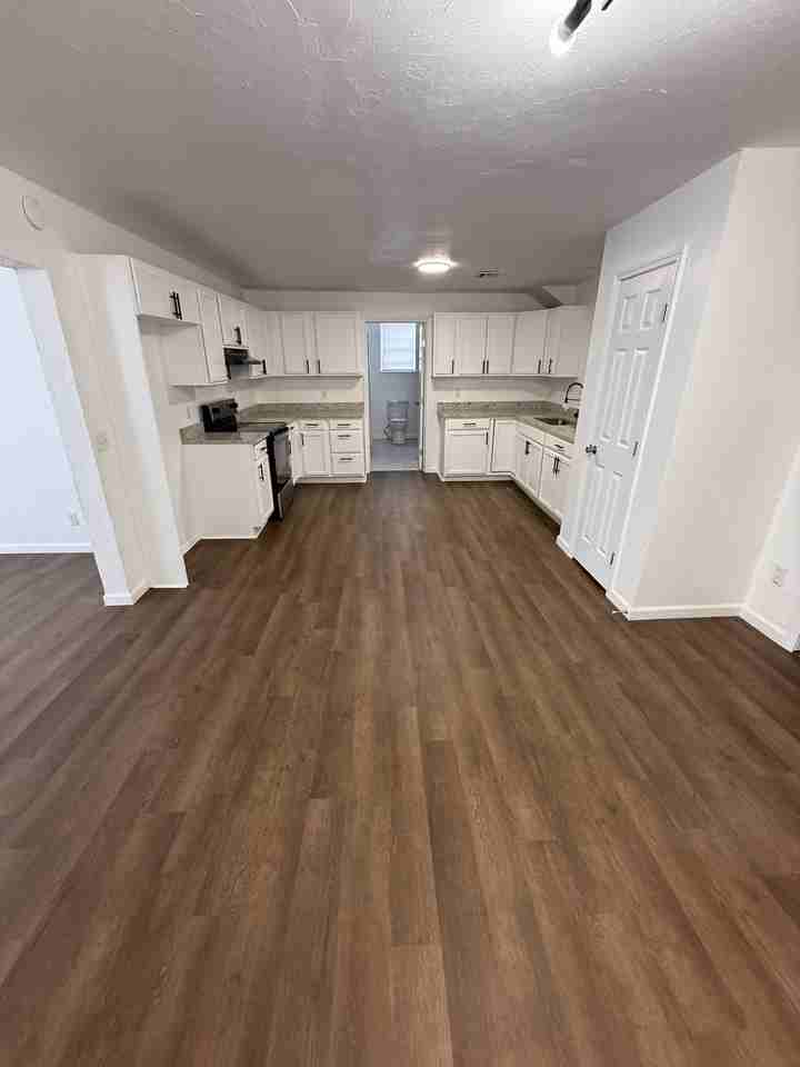 1820 W Idaho Ave #1 - Photo 3 of 28