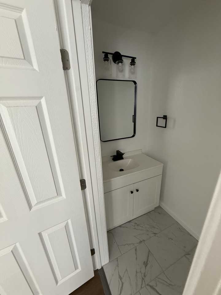 1820 W Idaho Ave #1 - Photo 6 of 28