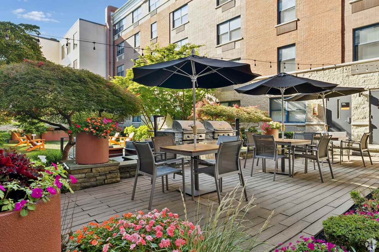 The Monroe Morristown - Photo 7 of 37