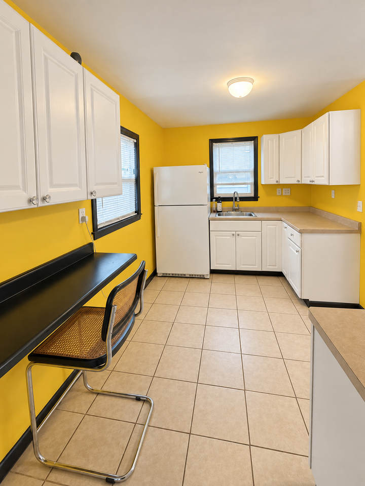 22413 Cushing Ave #1 - Photo 4 of 11