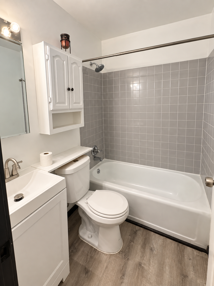 22413 Cushing Ave #1 - Photo 5 of 11