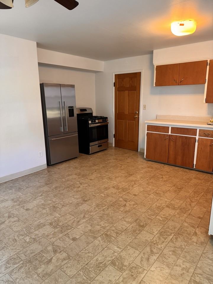 3903 Erie St #1 - Photo 2 of 10