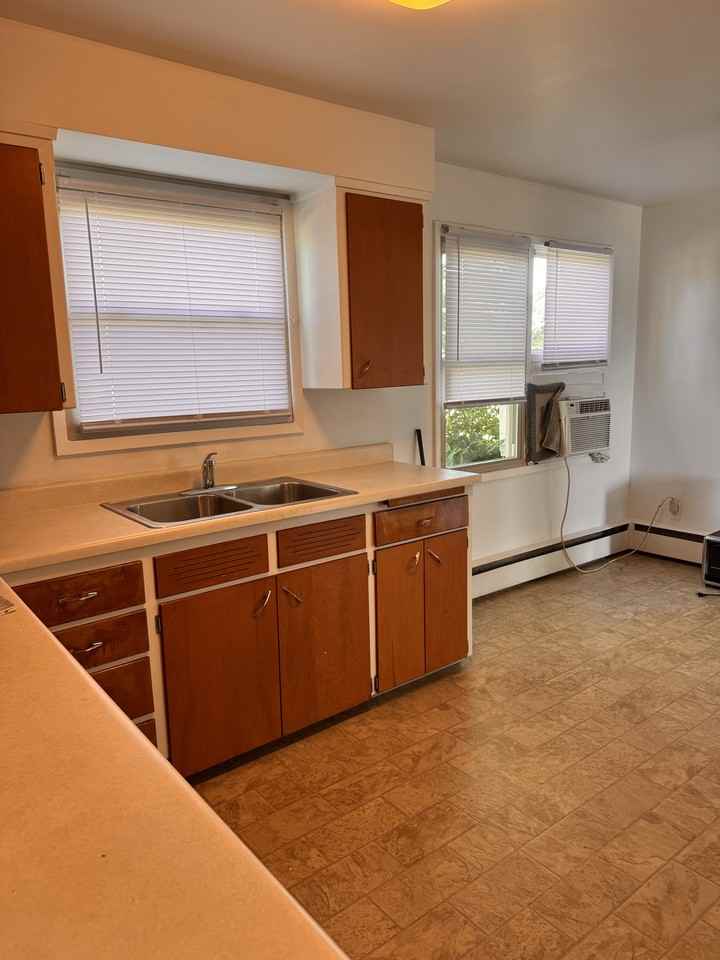 3903 Erie St #1 - Photo 3 of 10